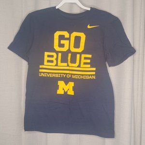 GO BLUE University of Michigan Unisex Medium Nike